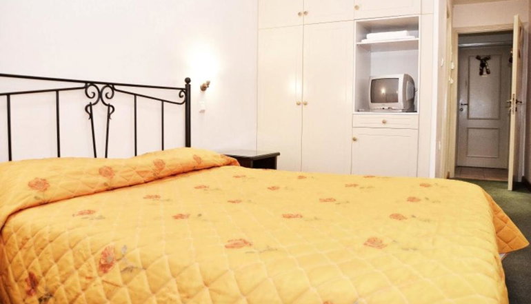 Elatou Hotel